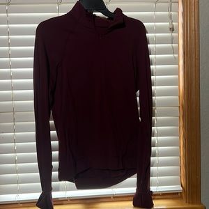 Maroon lulu quarter zip! Size 10!